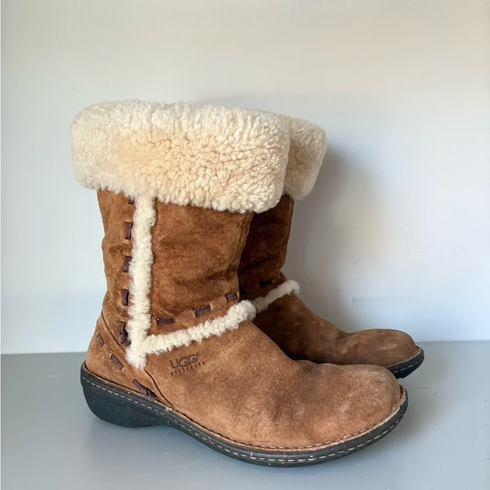 UGG Australia 5674 Elijo Suede Leather Sheepskin Winter Boots Size 9